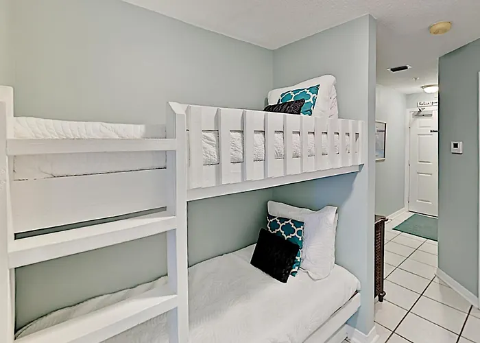 Apartment Grand 215 *